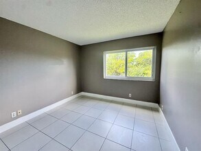 3556 NW 114th Terrace in Coral Springs, FL - Building Photo - Building Photo