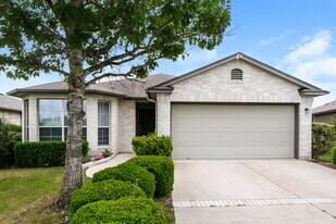 105 Altamont St in Hutto, TX - Building Photo