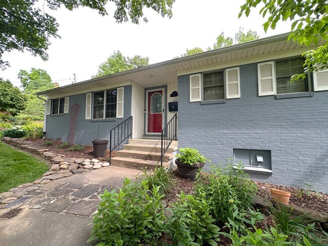 1 W Prospect St in Fayetteville, AR - Building Photo - Building Photo