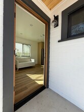 6111 Strickland Ave in Los Angeles, CA - Building Photo - Building Photo