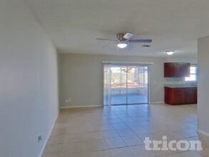 910 Sunridge Point Dr in Seffner, FL - Building Photo - Building Photo