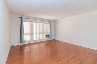 6199 Canterbury Dr in Culver City, CA - Building Photo - Building Photo