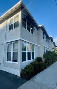 1515 E 3rd St in Long Beach, CA - Foto de edificio - Building Photo