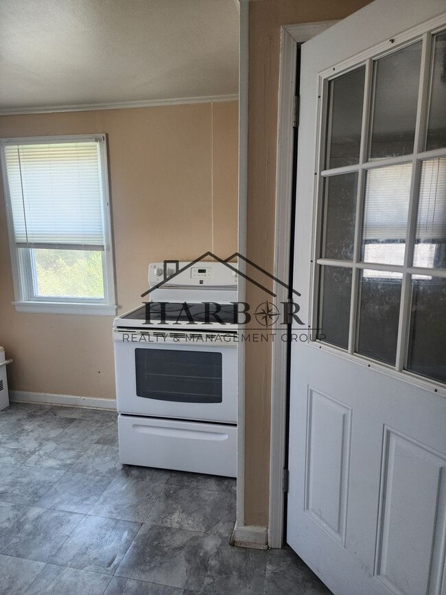 property at 1300 2nd Ave SW