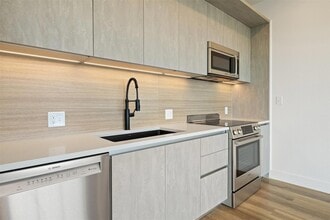 4315 S Congress Ave, Unit 428 in Austin, TX - Foto de edificio - Building Photo