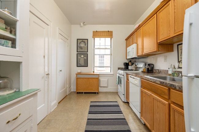 Ashland Assoc. in Bloomfield, NJ - Foto de edificio - Interior Photo