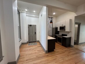 1725 Elm St in Cincinnati, OH - Building Photo - Building Photo