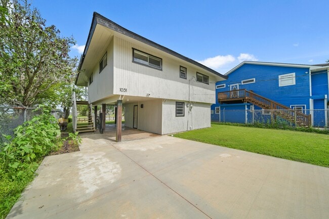 1031 Star Dr in San Leon, TX - Building Photo - Building Photo