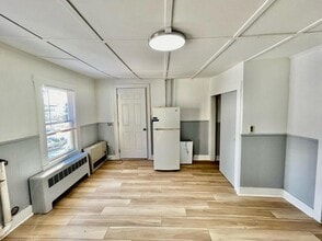 43 Main St in Raymond, ME - Building Photo - Building Photo