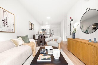 200 Monticello Ave-Unit -002 in Jersey City, NJ - Building Photo - Building Photo
