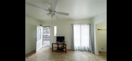 519 E Dayman St, Unit 521 Dayman in Long Beach, CA - Building Photo - Building Photo