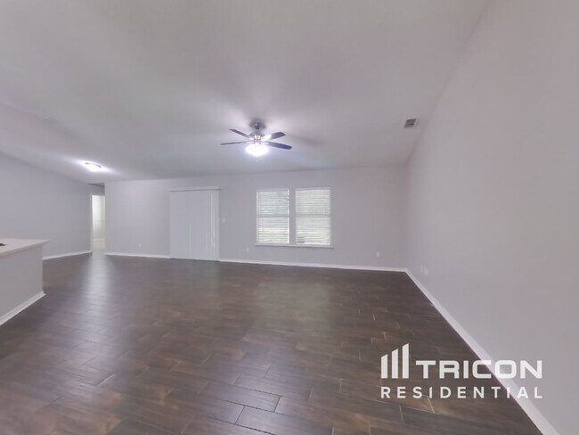 10320 Lancashire Dr E in Jacksonville, FL - Building Photo - Building Photo