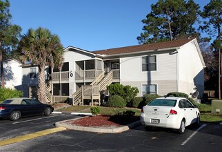 Georgetowne Lake Condos in South Daytona, FL - Building Photo - Building Photo