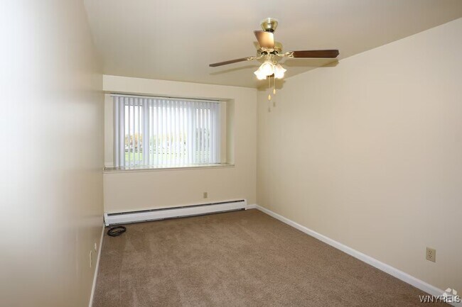 1 Sheridan Dr in Tonawanda, NY - Building Photo - Building Photo