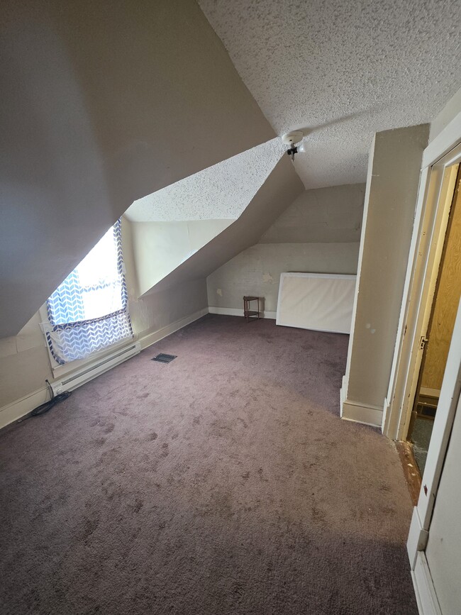 property at 7 W River Ave