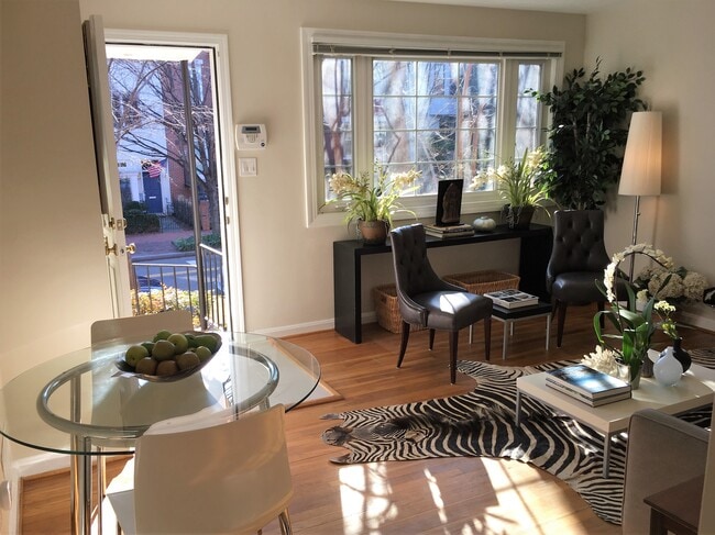 1316 Constitution Ave NE, Unit 1