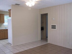 434 Hayton Ave in Orange Park, FL - Foto de edificio - Building Photo