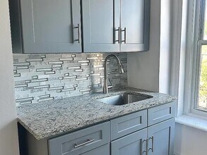 340 2ND St in Jersey City, NJ - Building Photo - Building Photo