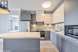 18-3818 Water Walk Dr in Markham, ON - Building Photo - Building Photo