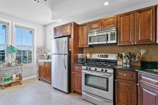 1300 Central Ave in Union City, NJ - Building Photo