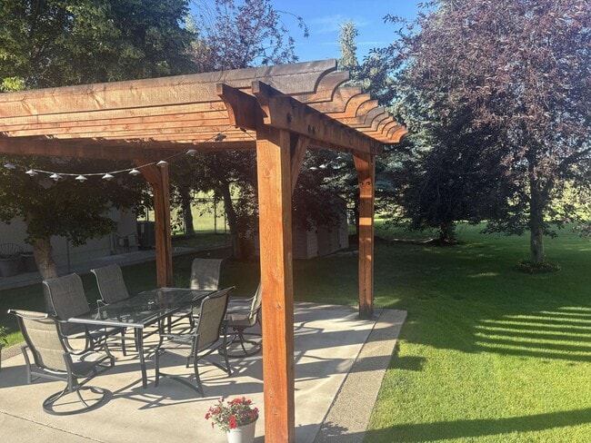 524 Fox Ct in Great Falls, MT - Building Photo - Building Photo