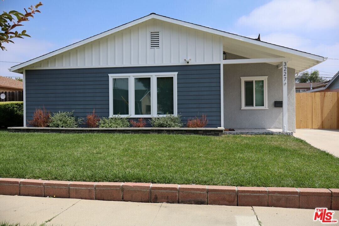 3227 189th St in Torrance, CA - Building Photo