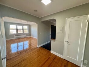 302 E Broadway in Long Beach, NY - Building Photo - Building Photo