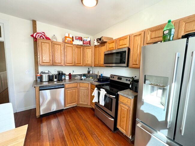 1 Folsom Ave, Unit 3