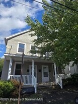 323 Larch St in Scranton, PA - Building Photo