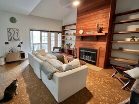6050 River Trace Rd in Tampa, FL - Building Photo