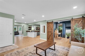9 Hillyer Dr in Savannah, GA - Building Photo - Building Photo