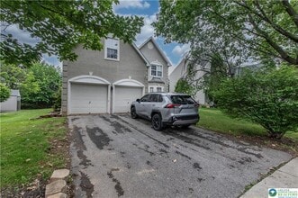 296 Susquehanna Trail in Allentown, PA - Building Photo - Building Photo