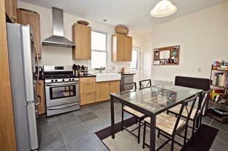 29 Bull St in Newport, RI - Foto de edificio - Building Photo