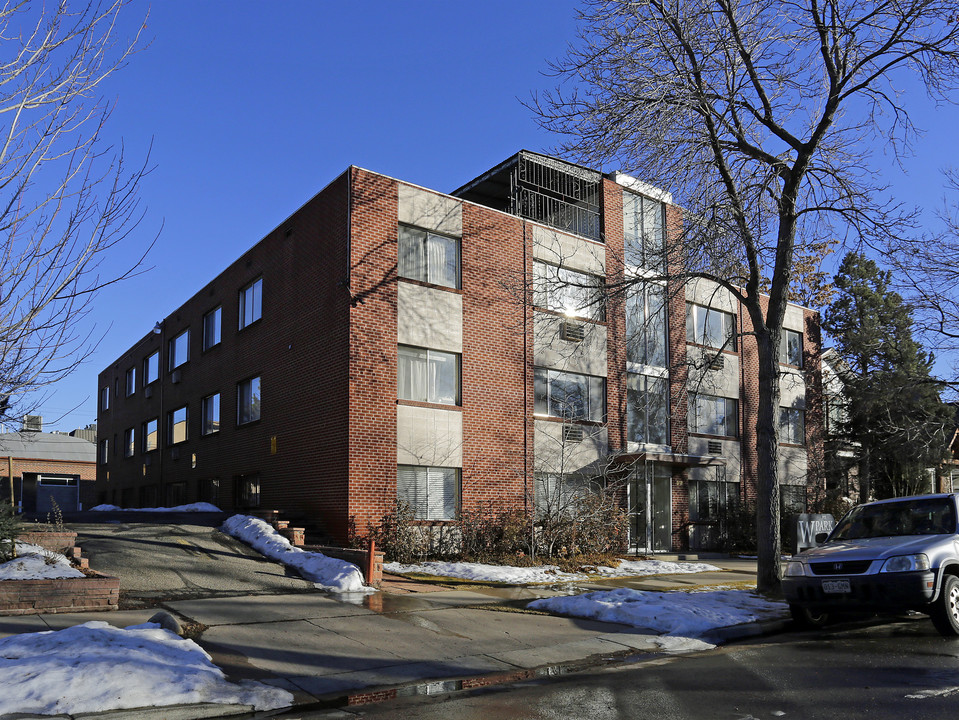 W Park Apartments in Denver, CO - Building Photo