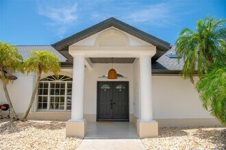 1010 Joyce Ct in Venice, FL - Building Photo - Building Photo