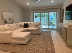 7713 Jewel Ln in Naples, FL - Building Photo - Building Photo