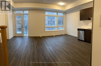 14 Engel St in Vaughan, ON - Building Photo - Building Photo