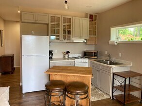 11 Cherry Top Trl, Unit 13 in Leicester, NC - Building Photo - Building Photo