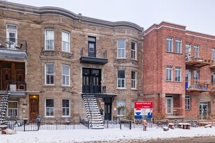 4061 Saint-Urbain in Montréal, QC - Building Photo