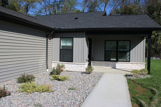 2082 Prosperity Way in Wooster, OH - Building Photo - Building Photo