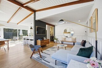 3834 W 147th Pl in Hawthorne, CA - Foto de edificio - Building Photo