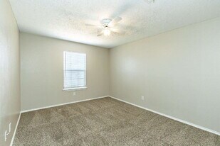 6524 9th St in Lubbock, TX - Building Photo