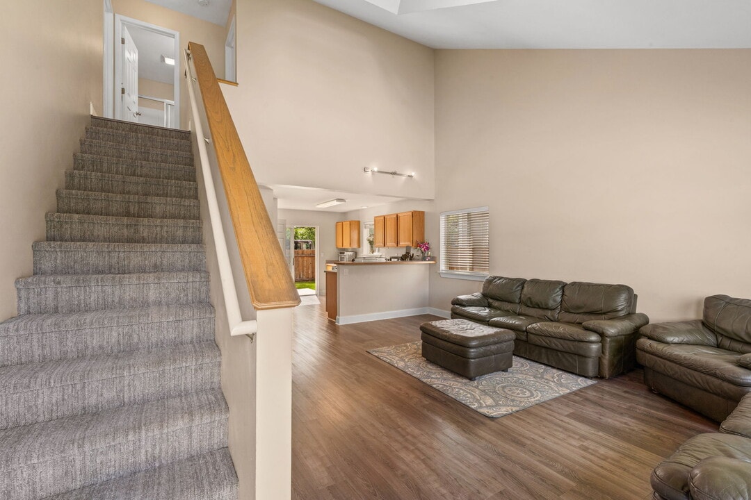 306 Golden Valley Dr in Bozeman, MT - Building Photo