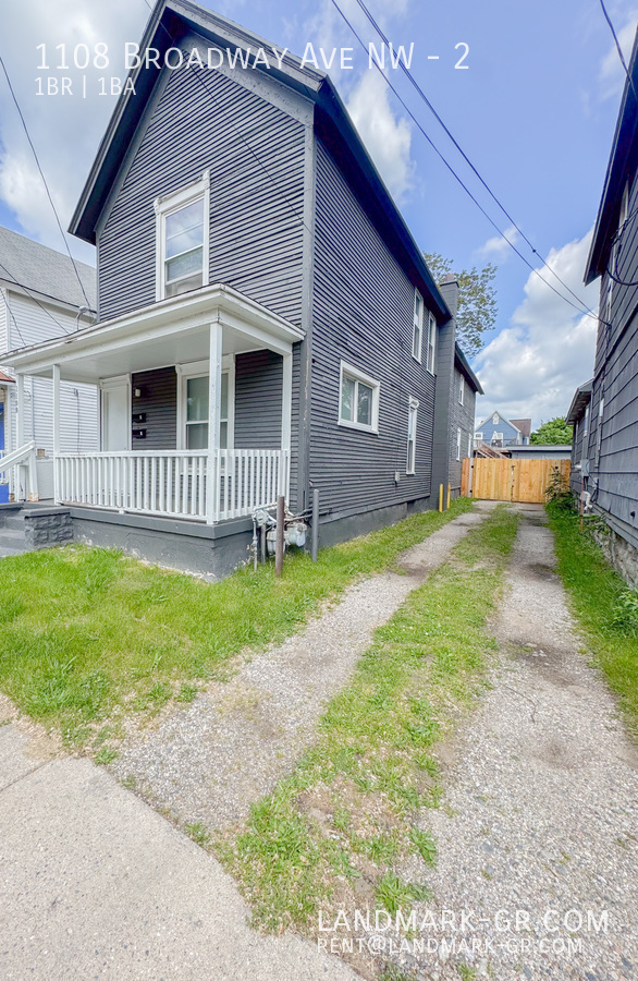 1108 Broadway Ave NW in Grand Rapids, MI - Building Photo - Building Photo