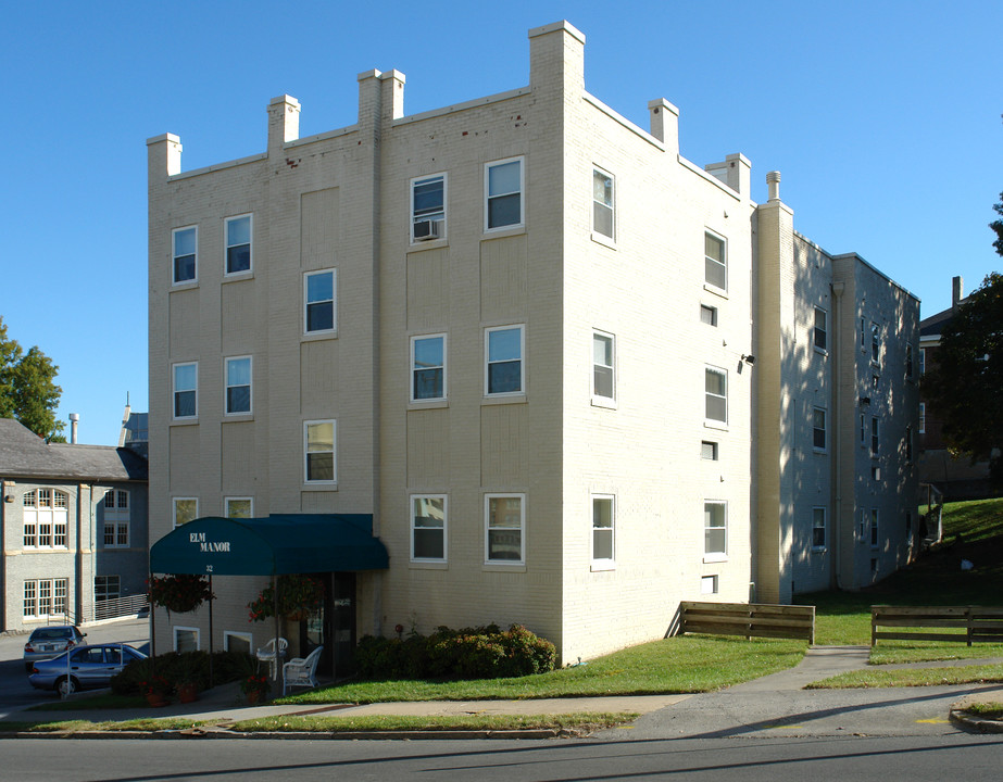 Elm Manor in Roanoke, VA - Foto de edificio