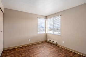 City Views in Seattle, WA - Building Photo - Interior Photo