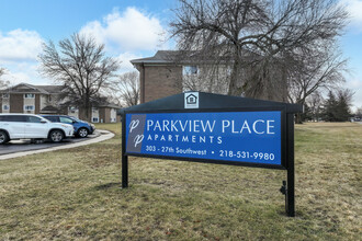 Parkview Place in Austin, MN - Building Photo - Building Photo