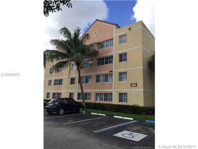 6045 NW 186th St in Hialeah, FL - Building Photo