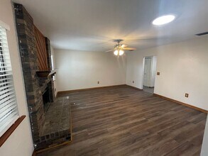 5601 SW 75th Terrace in Gainesville, FL - Building Photo - Building Photo