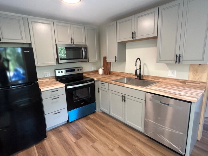 15 St Francis Way in Holden, ME - Building Photo